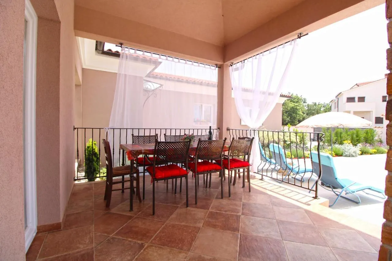 Villa Olgica 2269 Pula Tatil Evi