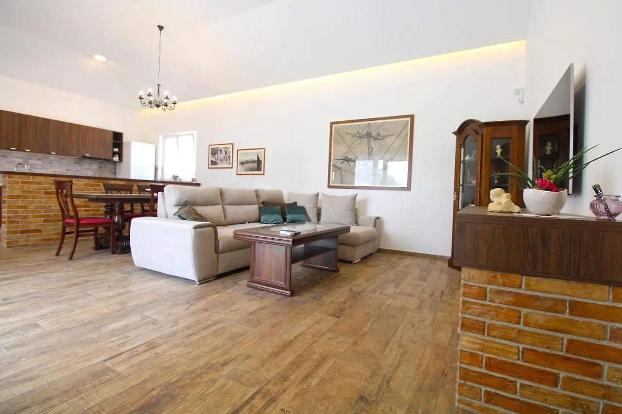 Tatil Evi Villa Olgica 2269 Pula Hırvatistan